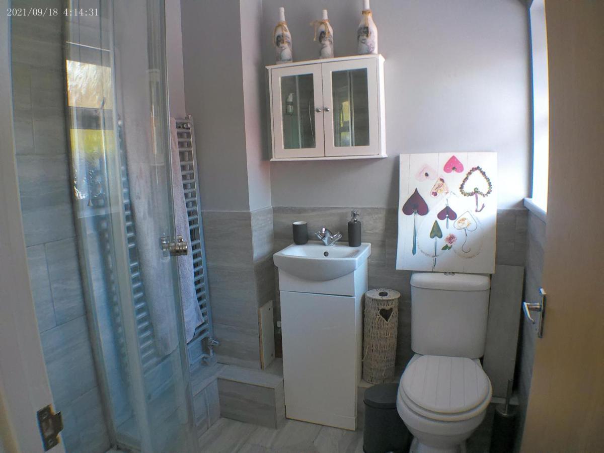 1 Bedroom Annex In The Heart Of Amman Valley * Betws (Carmarthenshire)